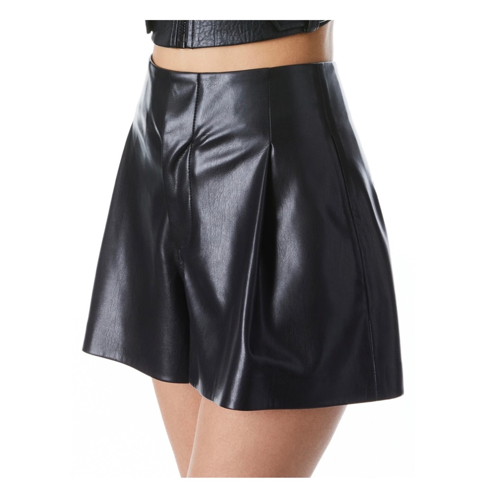 Alice + Olivia NWT Steffie Vegan Leather Shorts - Size 14 - Picture 8 of 16